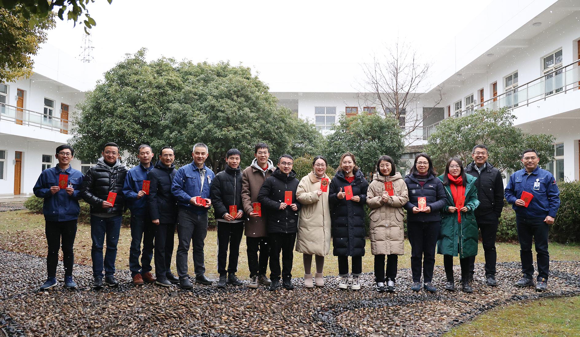 瑞雪兆丰年！虎力全开，开工大吉！